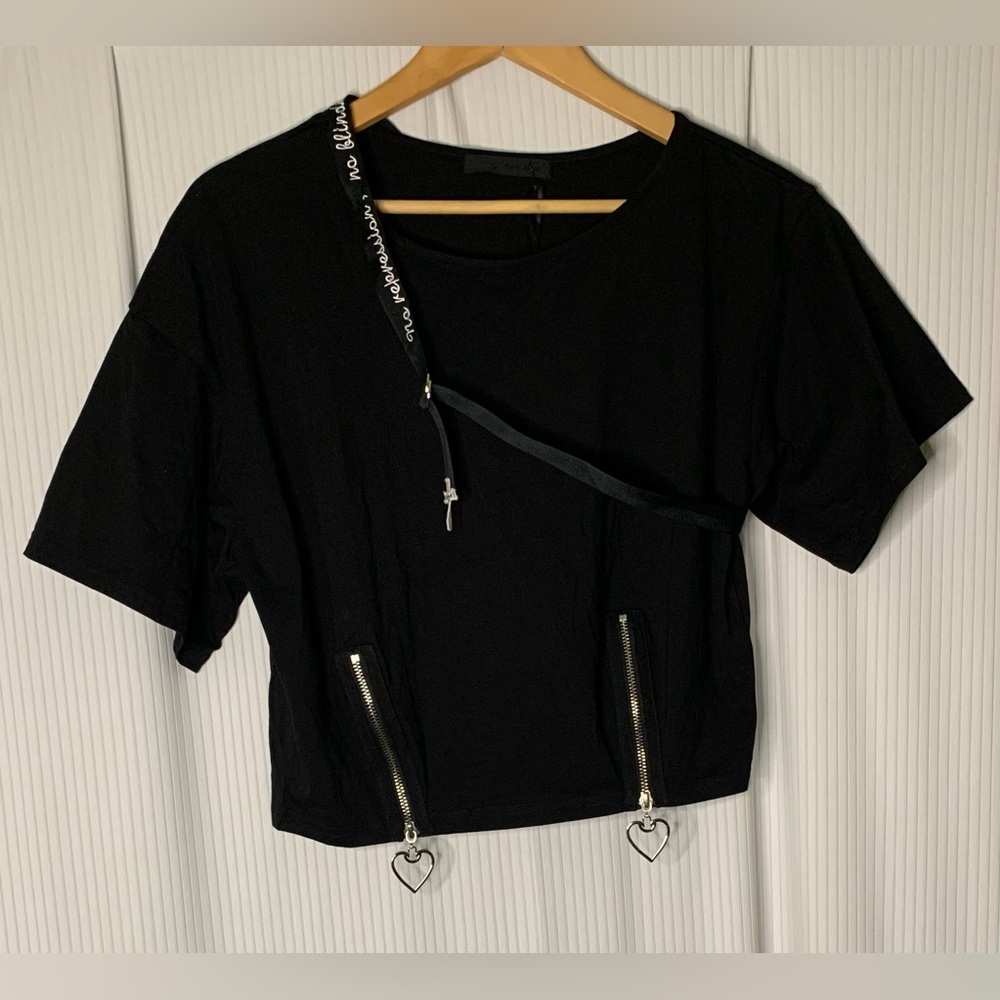 Punk Rave - Black Offset Shoulders Tshirt With Hem And Zipper Detail - NWOT - M